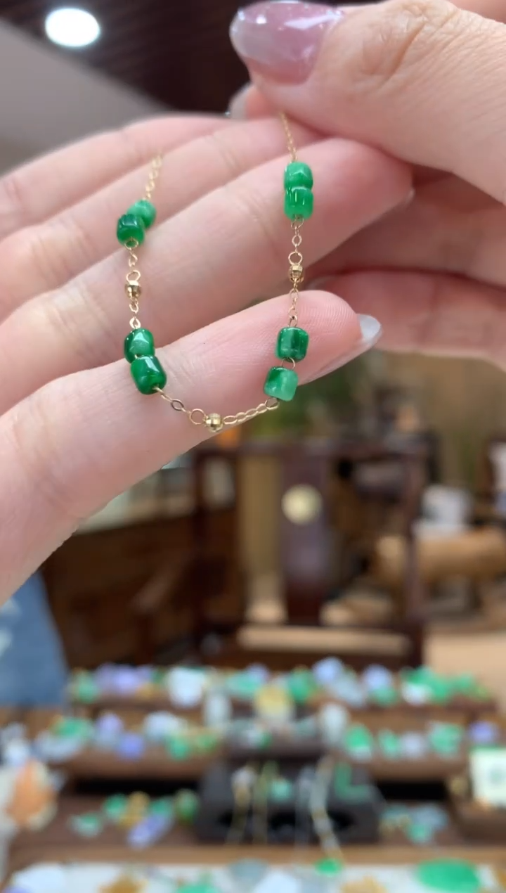 18K金镶嵌手链翡翠手链