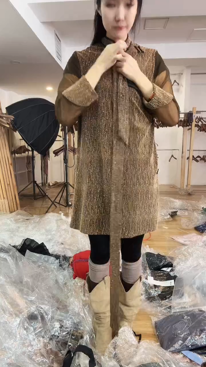 连衣裙       L码        140斤