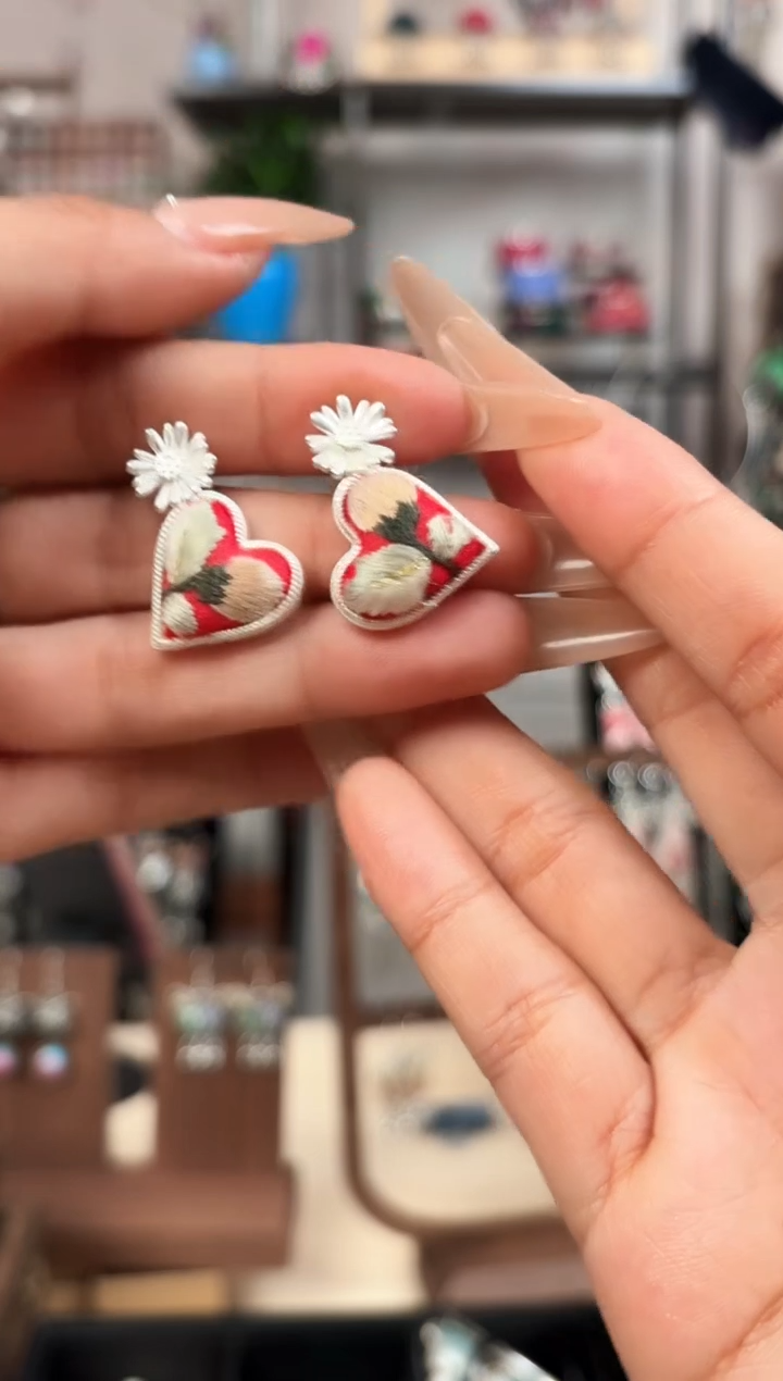 【闪购商品】织绣艺枝独秀手工饰品192