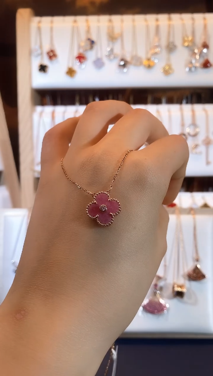 【闪购商品】钻石套链18K金镶嵌钻石k枚粉草