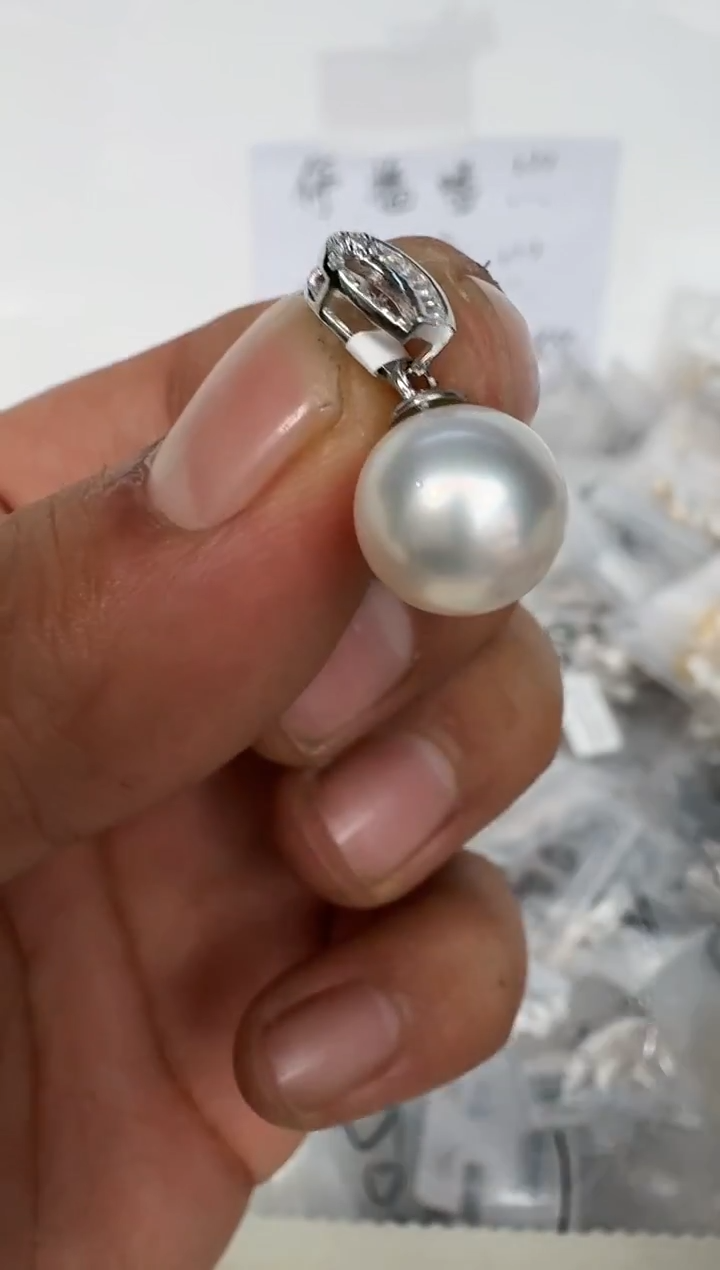 颈饰银S925镶嵌海水珍珠吊坠