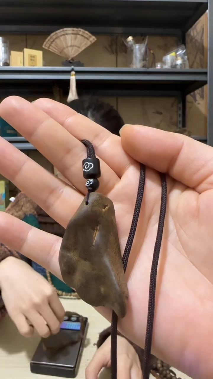 【闪购商品】沉香吊坠34号棋楠包头吊坠