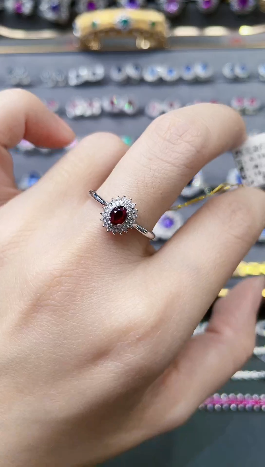 【闪购商品】红宝石戒指18K金镶嵌1