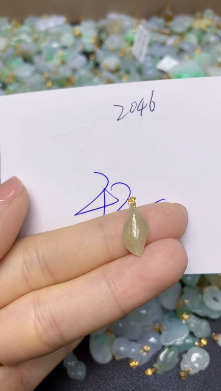 【闪购商品】翡翠挂件18K金镶嵌 天然翡翠A货