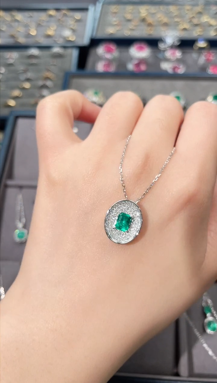 【闪购商品】祖母绿吊坠(不含链)18K金镶嵌/0.79ct