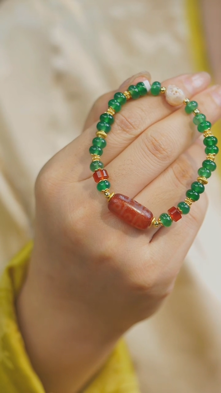 【闪购商品】玛瑙/玉髓手串未镶嵌多样性发其一