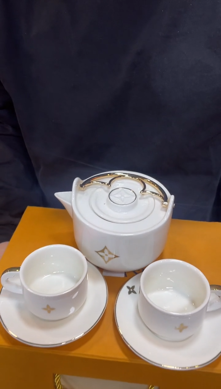 杯鸿辉家品牌瓷器，京东包邮！