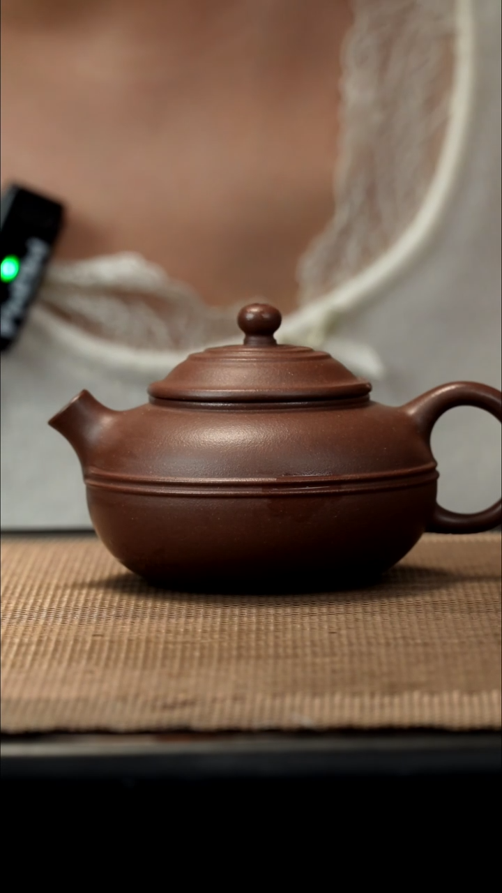 紫砂茶盏紫泥腰线巨轮150CC