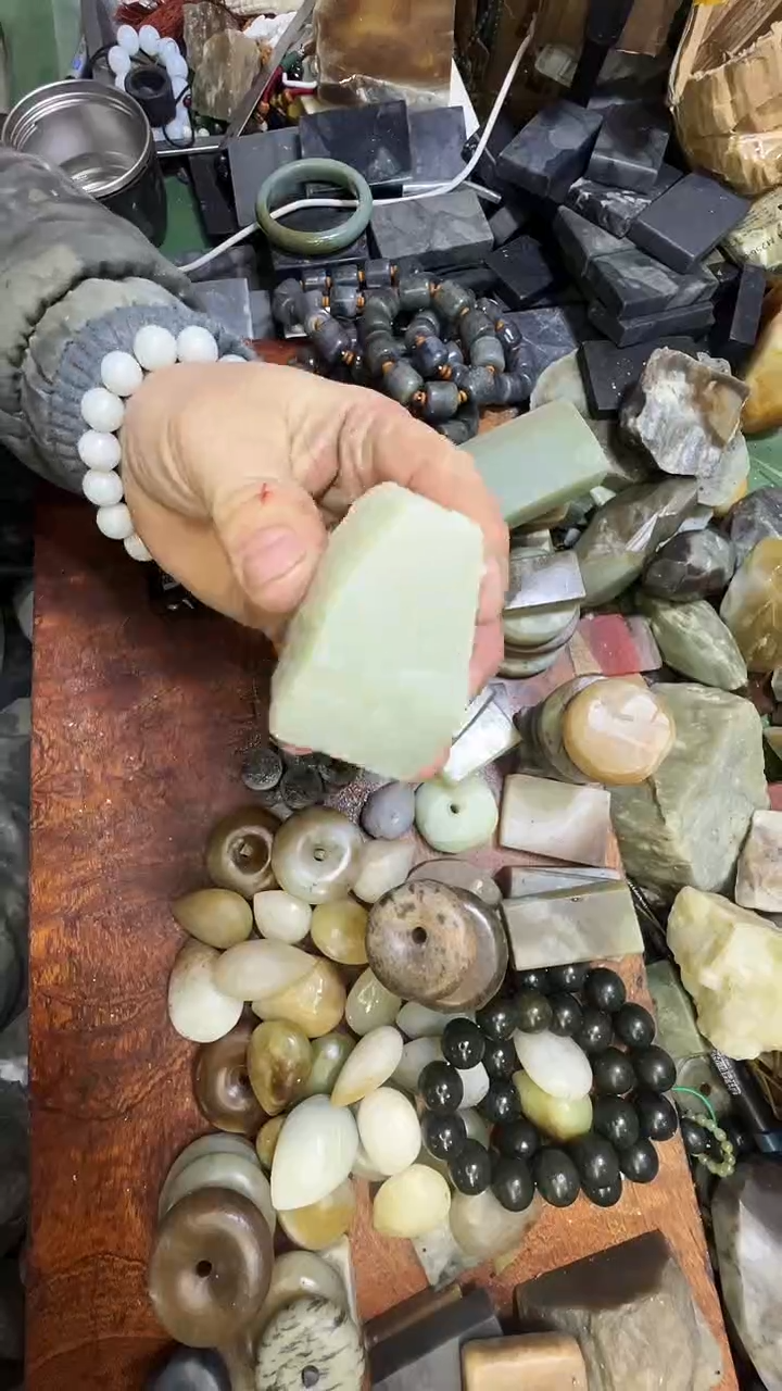 未镶嵌和田玉珠宝半成品1