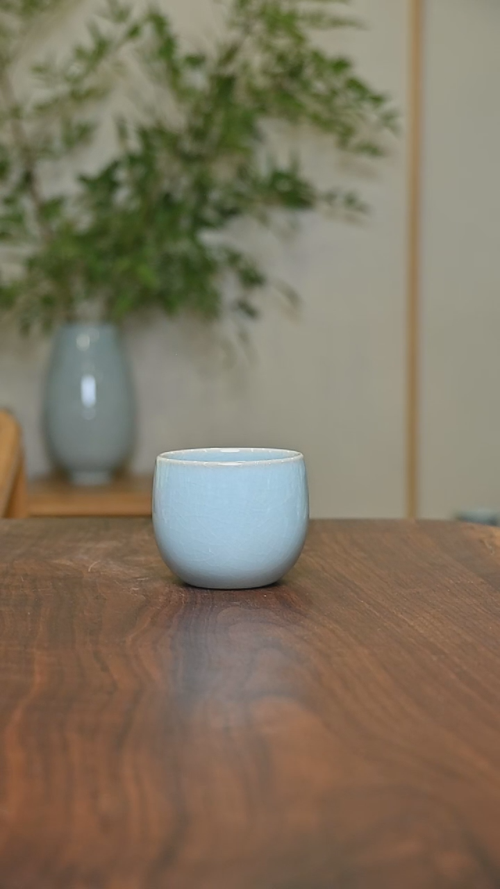 手拉暖心杯天青釉朱法喜款120毫升一级