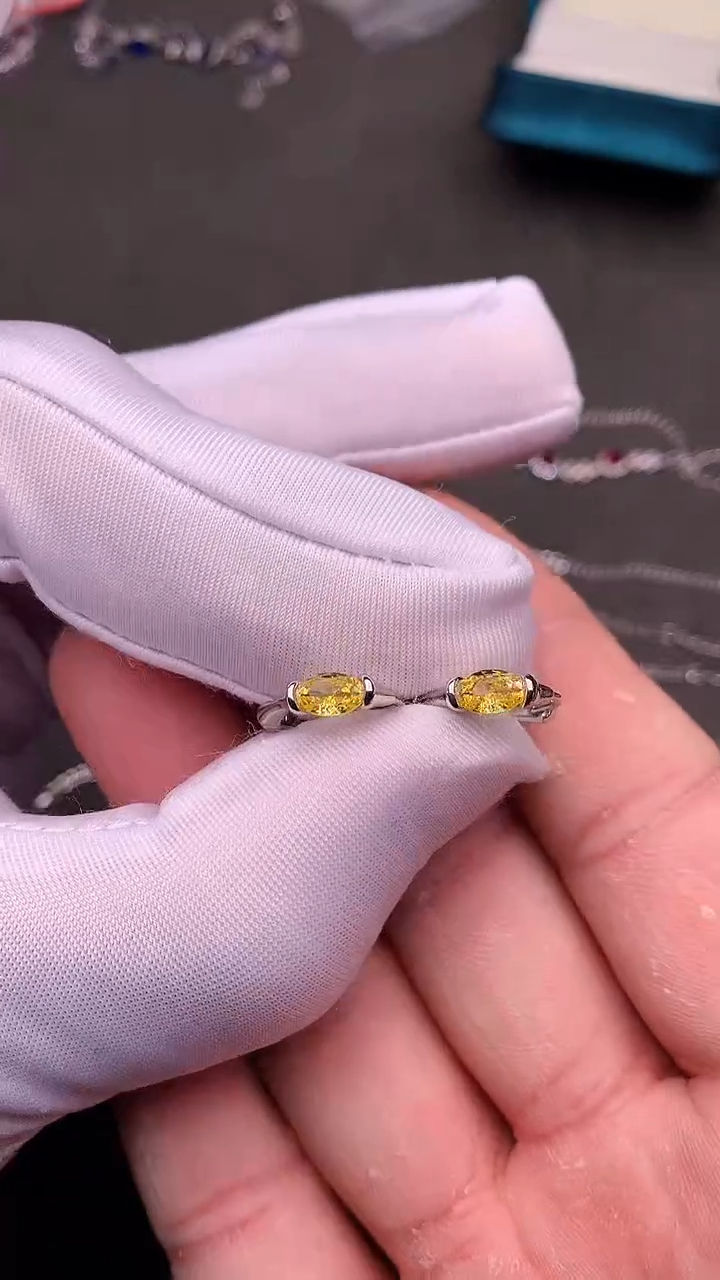 【闪购商品】蓝宝石耳饰银S925镶嵌........