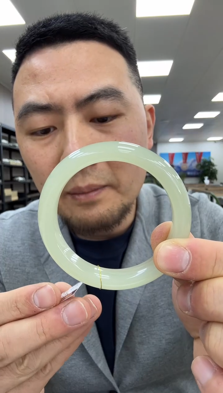 【闪购商品】和田玉手镯未镶嵌54-55  183