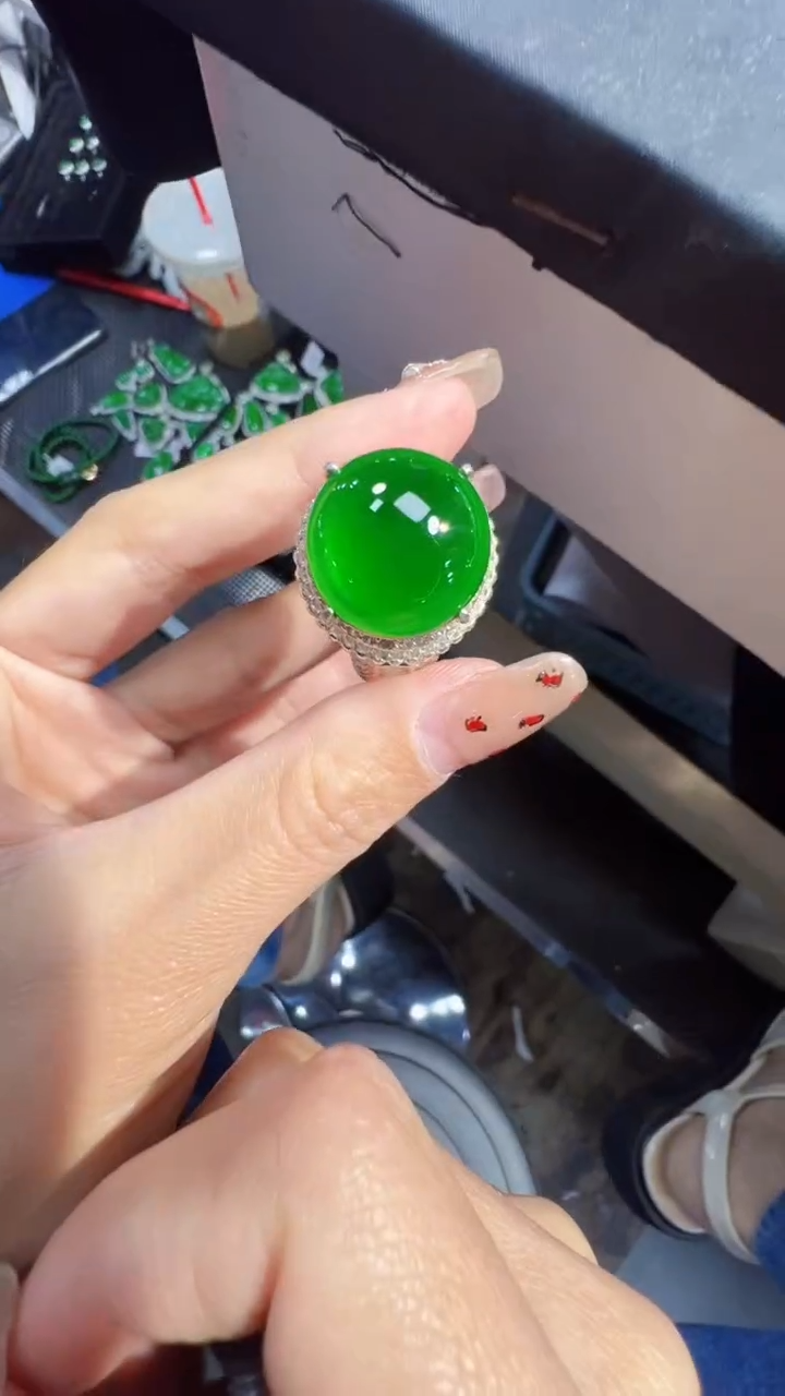 【闪购商品】定制翡翠未镶嵌蛋面1