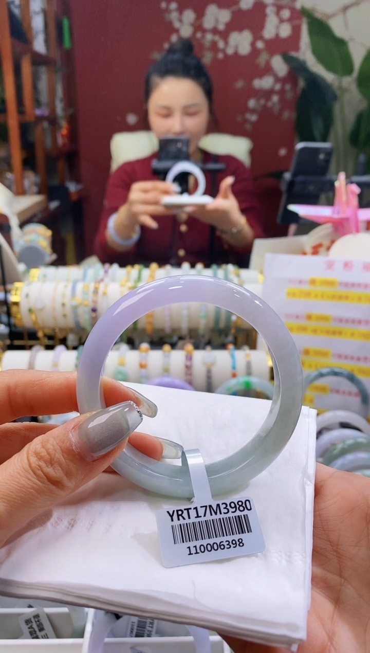 【闪购商品】翡翠手镯未镶嵌144春彩5758/12.3*8.1