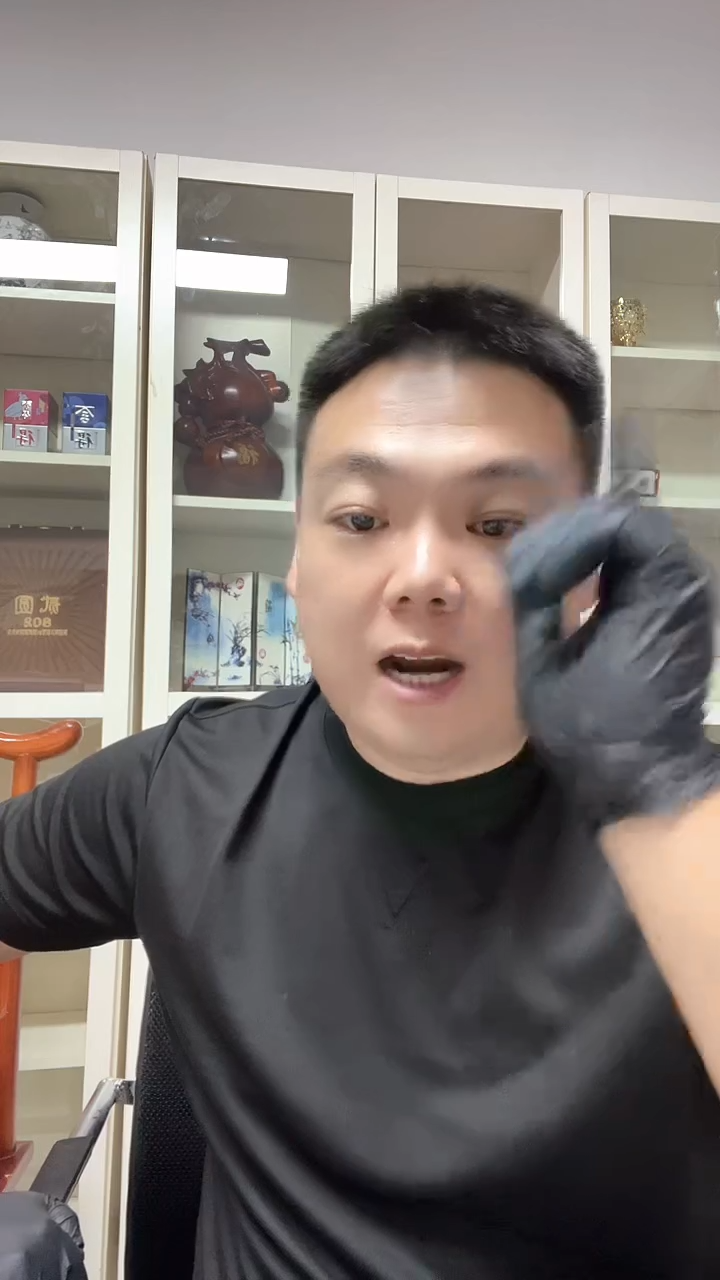 纸.1蓝精灵       无47