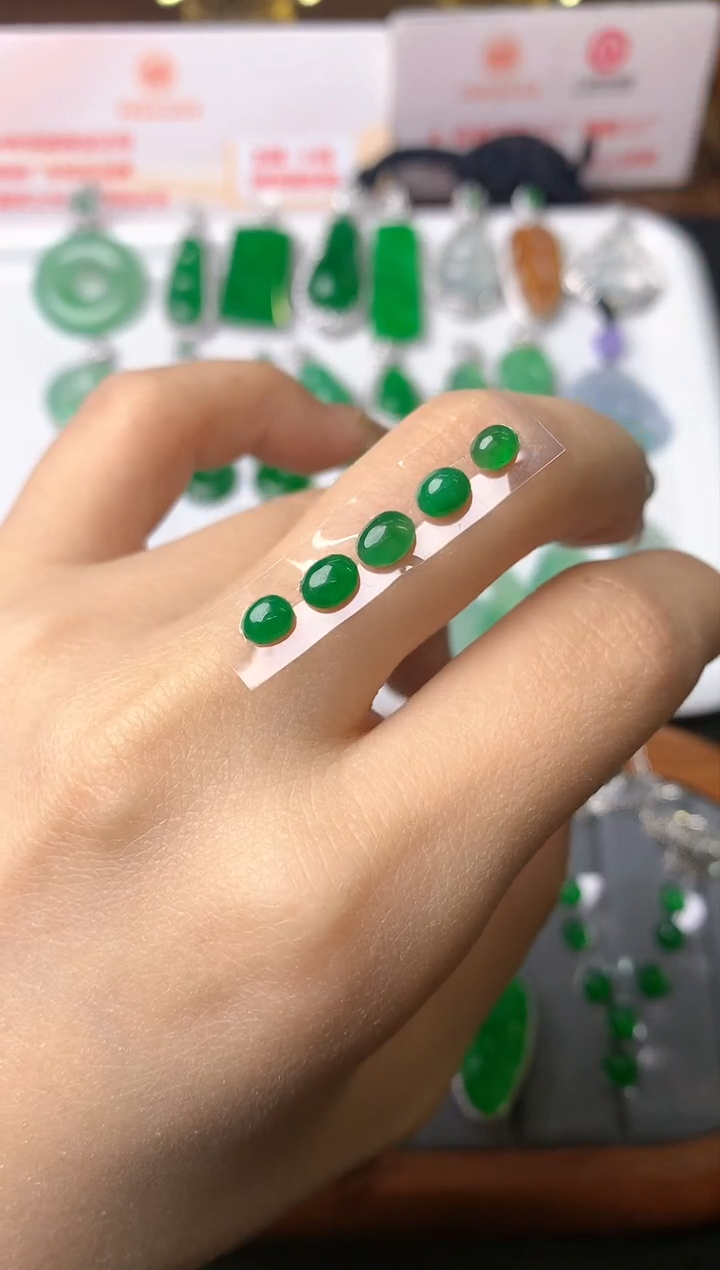 【闪购商品】定制翡翠未镶嵌裸石（镶嵌定制）