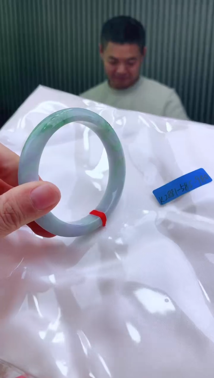 未镶嵌手镯翡翠111