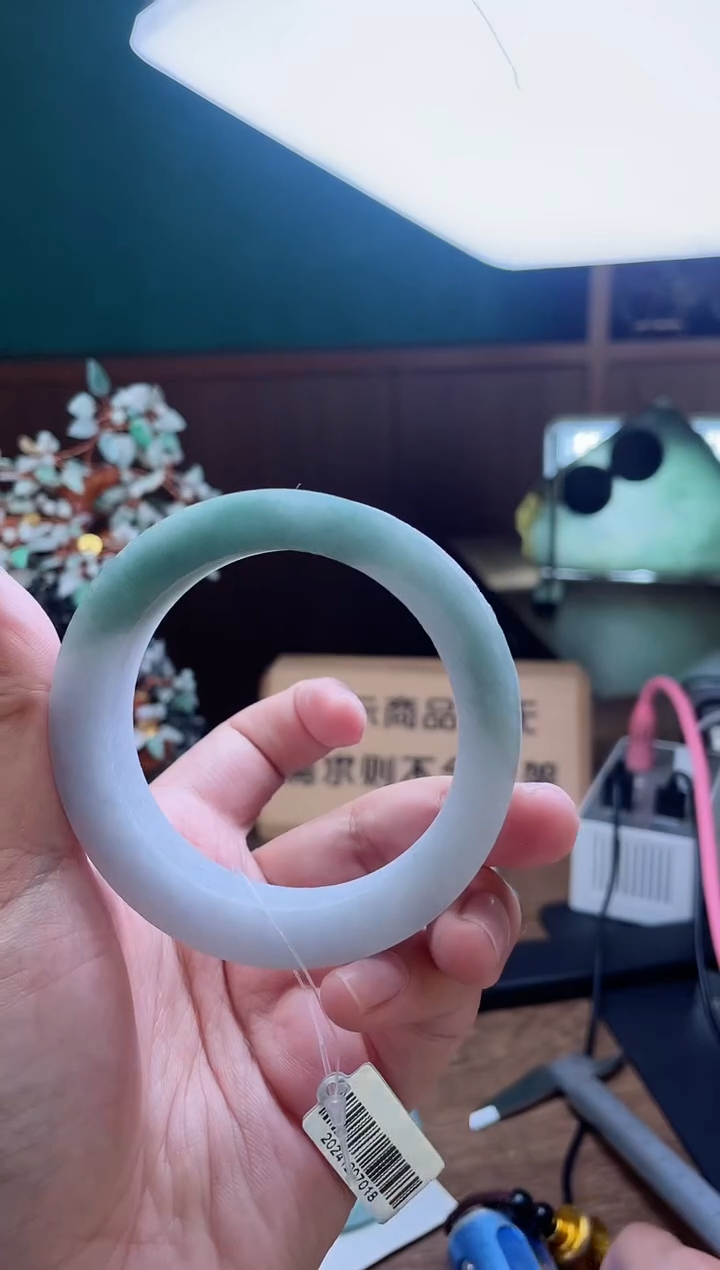 【闪购商品】定制翡翠手镯未镶嵌定制
