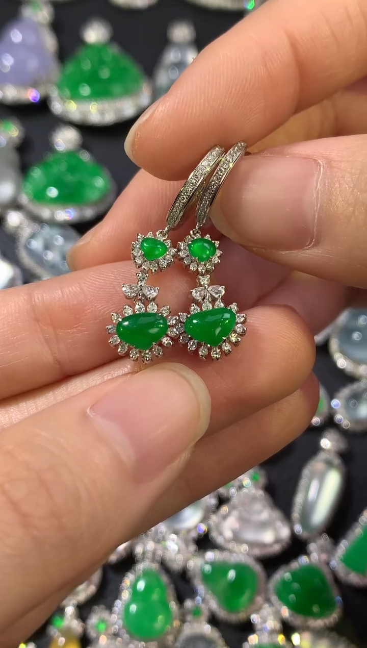 【闪购商品】翡翠耳饰18K金镶嵌绿爱心耳包