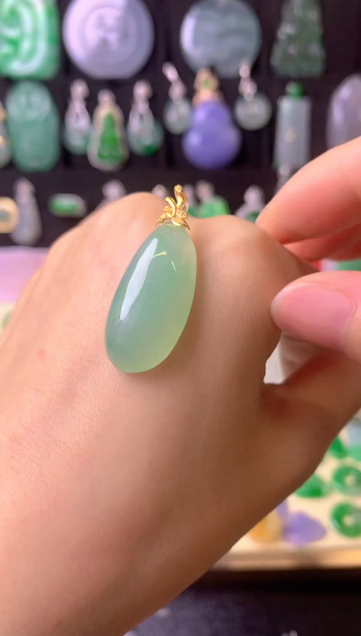 翡翠18K金镶嵌颈饰成品吊坠