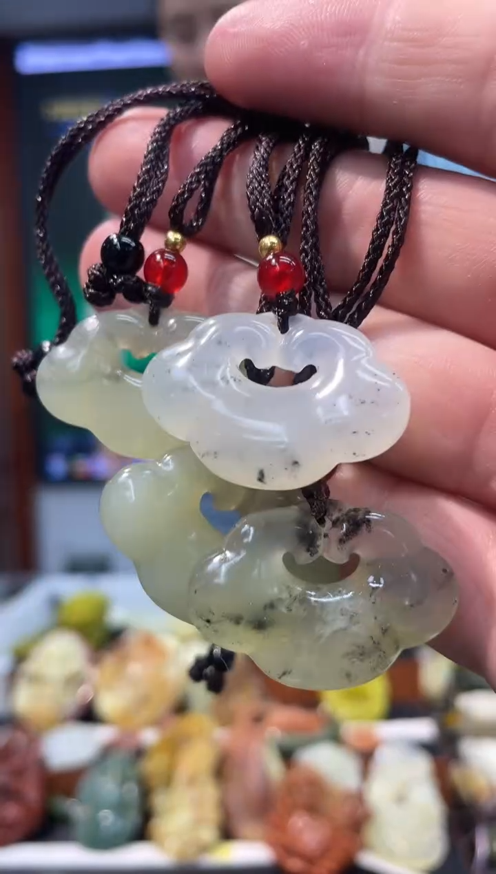 【闪购商品】岫玉吊坠未镶嵌·