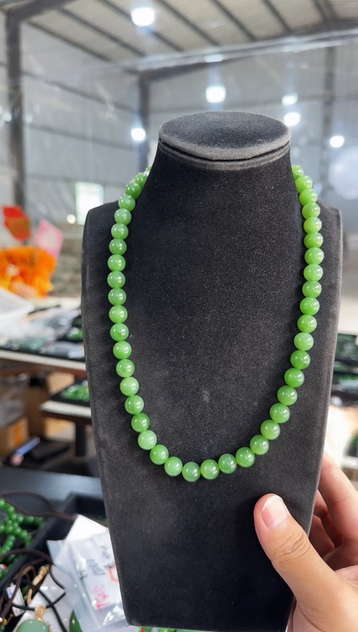 【闪购商品】和田玉项链未镶嵌冰底粉绿卡10左右多样性发一