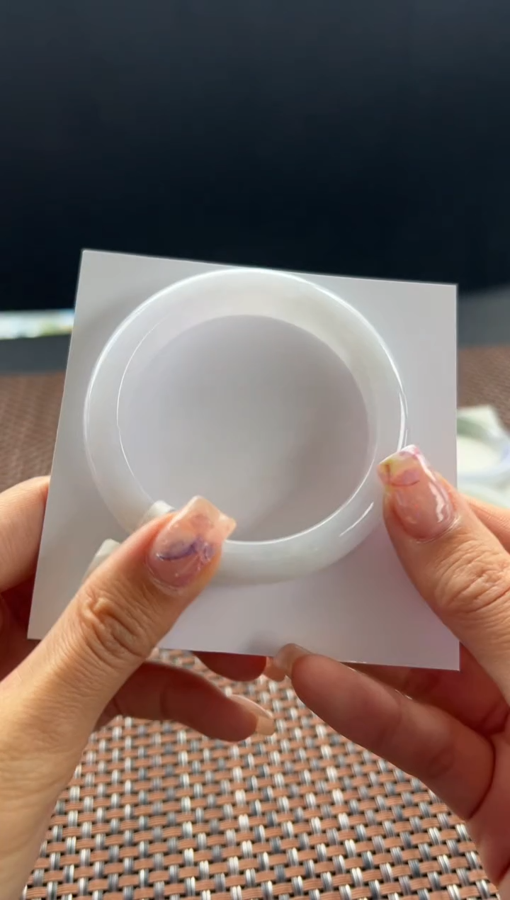 【闪购商品】翡翠手镯未镶嵌38号54.9*12.4*8.5