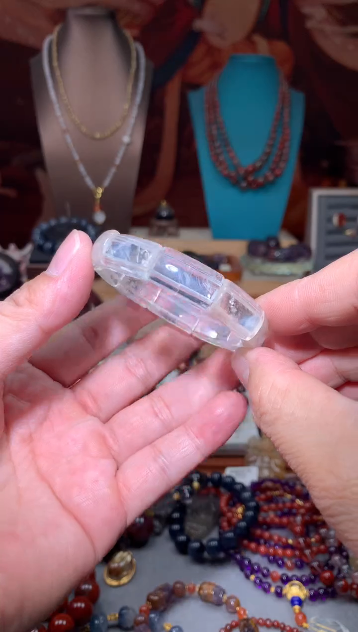 未镶嵌珠宝半成品水晶蓝针镯牌，多样性发其一