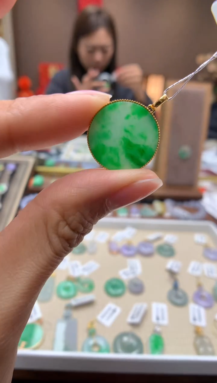 【闪购商品】翡翠颈饰18K金镶嵌无事牌