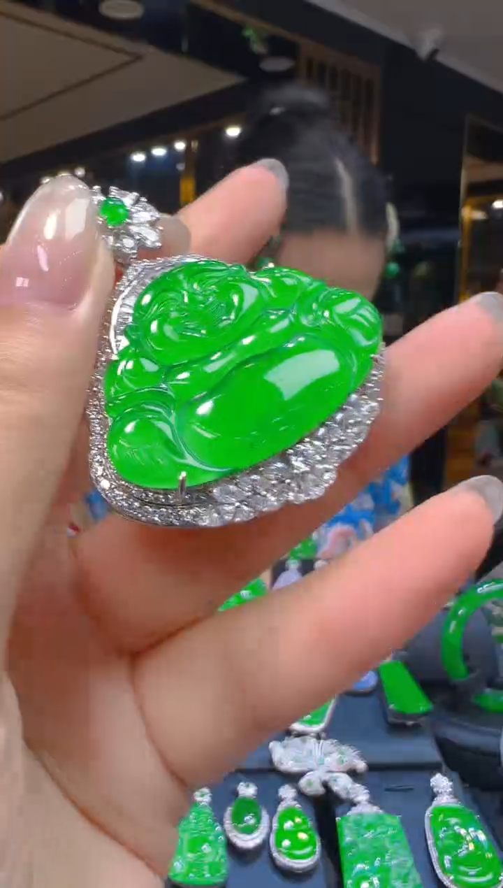 吊坠(赠链)银S925镶嵌翡翠008(多样性发货发其一)