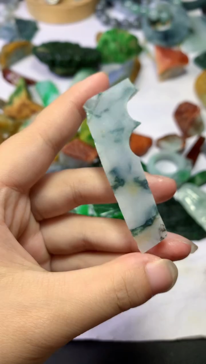 颈饰未镶嵌翡翠035天然翡翠
