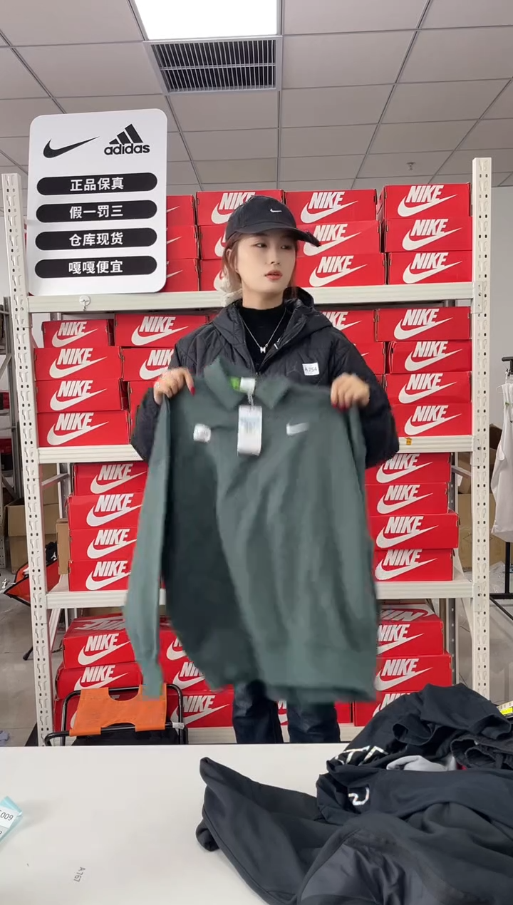 编码249闪购尺码 m  Nike/耐克卫衣卫裤以直播间过款为主