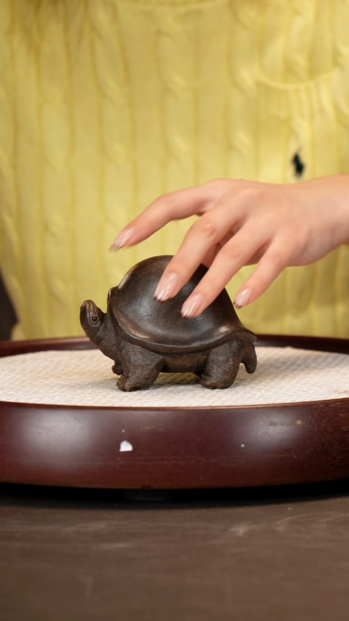 紫砂茶宠古铜泥将军龟