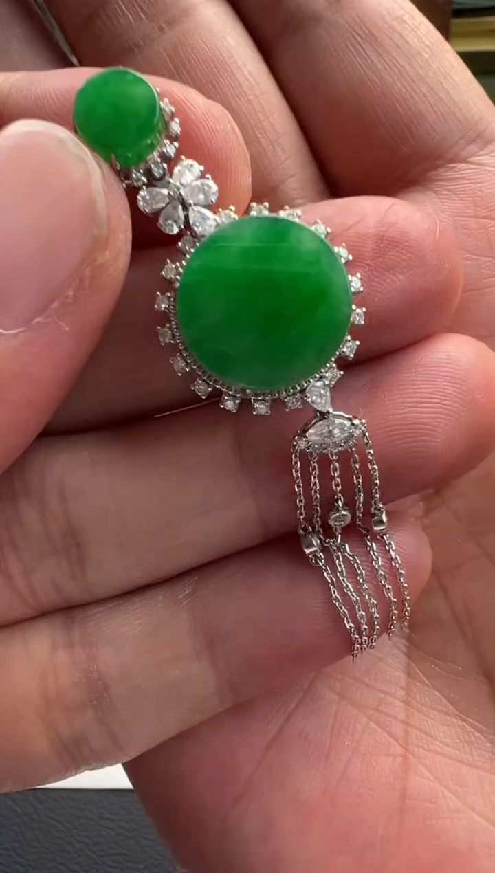 颈饰18K金镶嵌翡翠翡翠颈饰