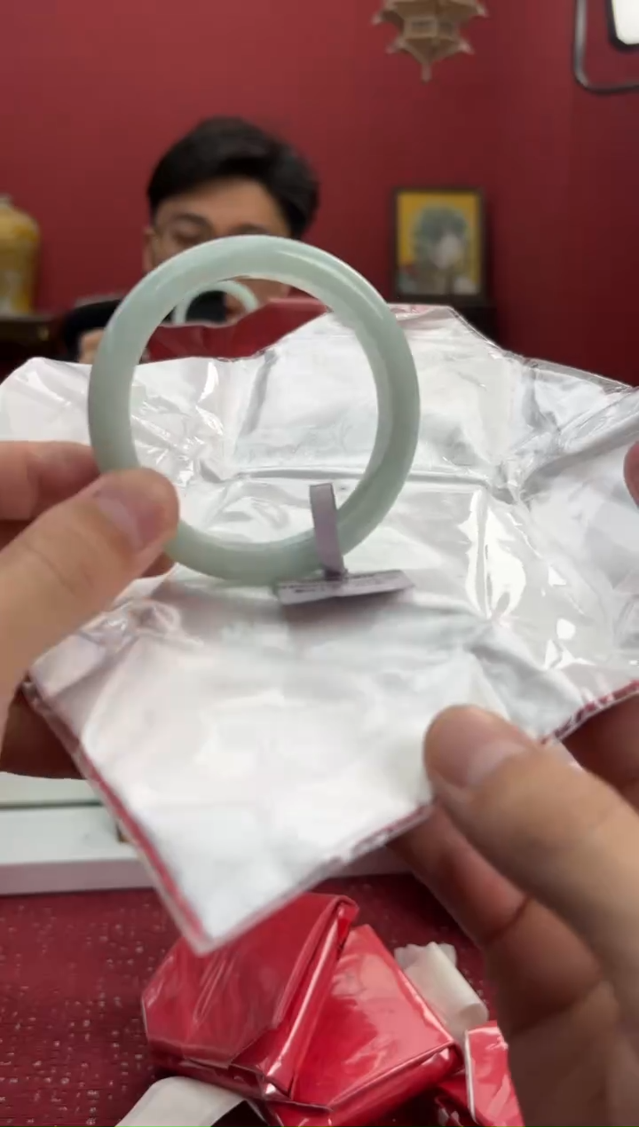 【闪购商品】翡翠手镯未镶嵌17手镯