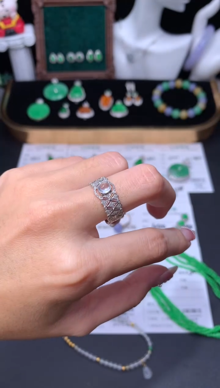 18K金镶嵌定制翡翠48小时鉴赏期 退货不扣服务费