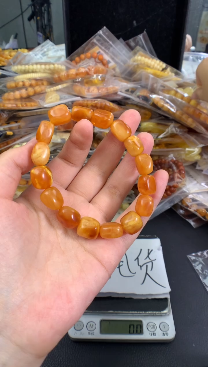 蜜蜡未镶嵌珠宝奇石1