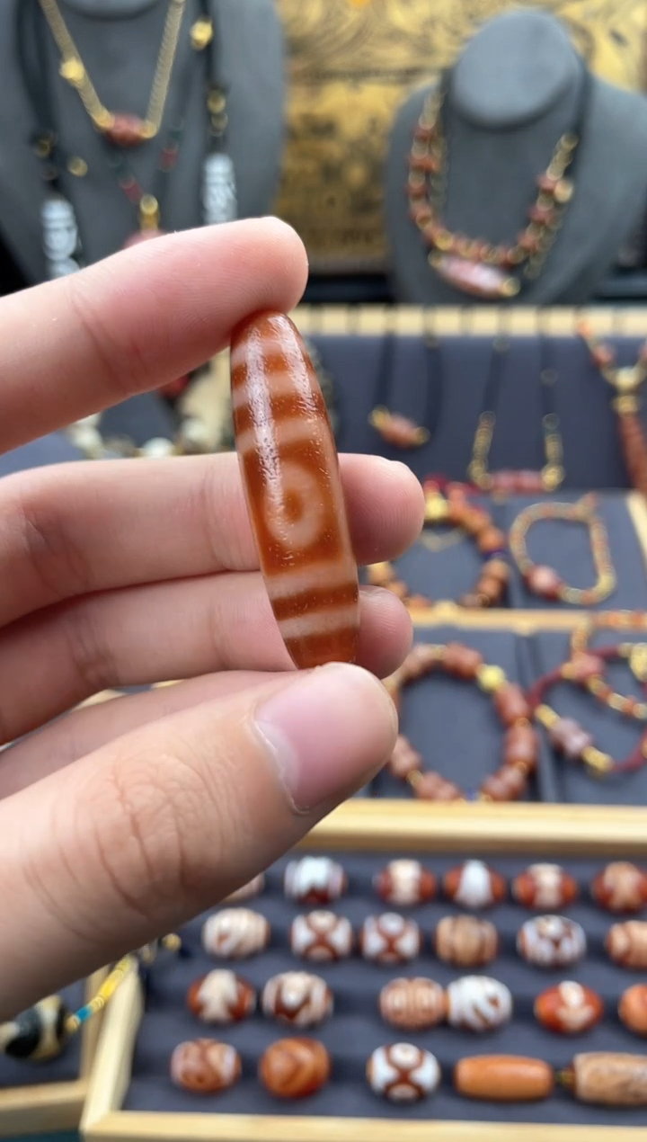 【闪购商品】玛瑙/玉髓颈饰未镶嵌金蟾红肉二眼单珠