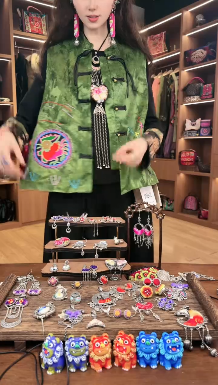 【闪购商品】织绣L599黔东南苗族刺绣