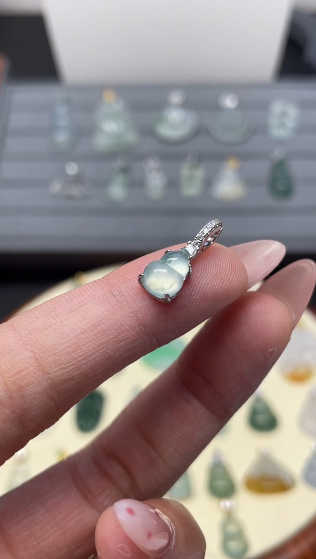 颈饰银S925镶嵌翡翠（1号链接）纯天然A货缅甸翡翠小葫芦滴溜（微瑕）