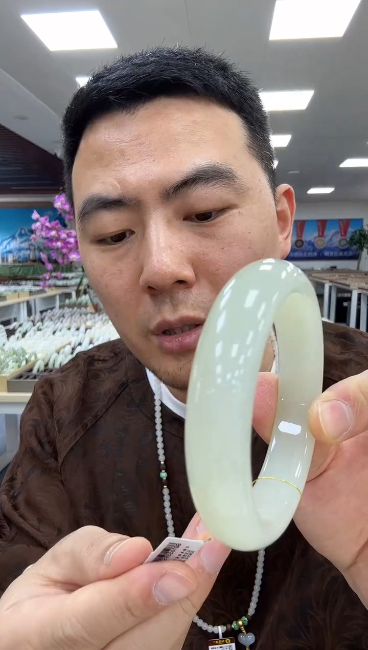 未镶嵌手镯和田玉60 559