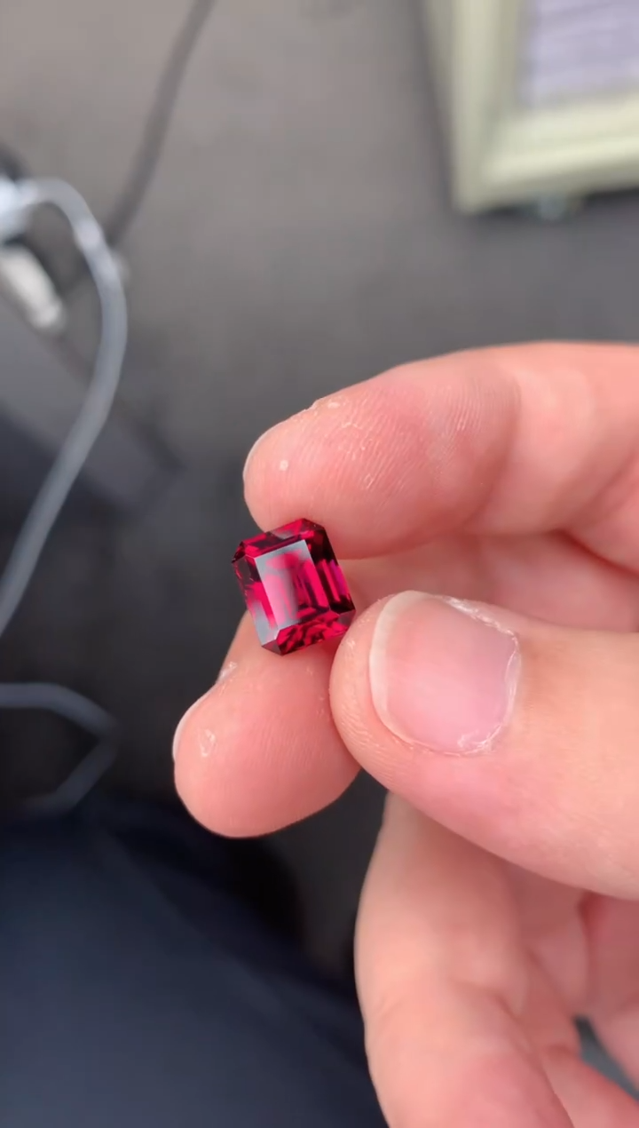 【闪购商品】石榴石裸石未镶嵌6ct  镁铝榴石八角