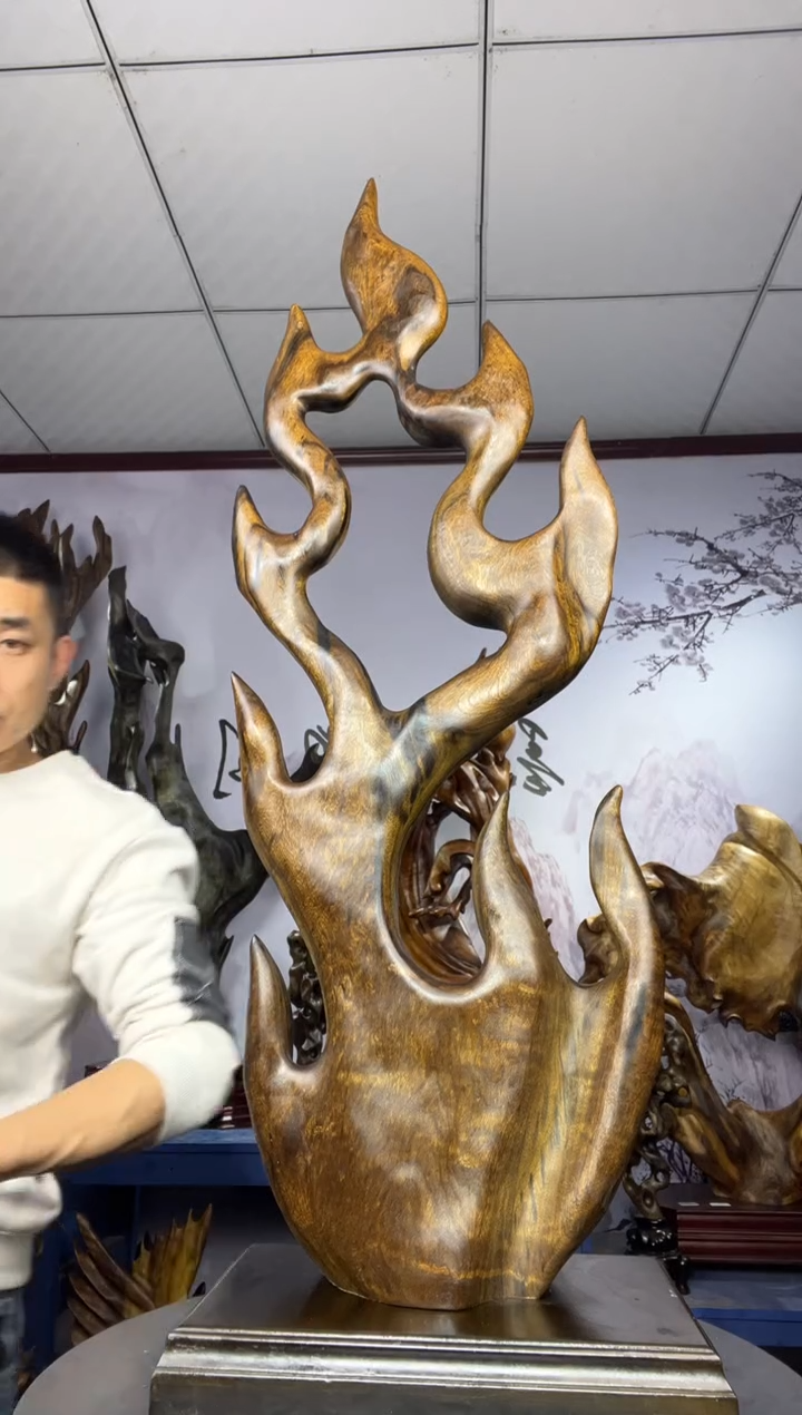 金丝楠木雕款张****?金丝楠木工艺品摆件