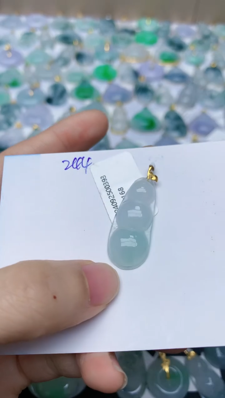 【闪购商品】翡翠颈饰18K金镶嵌天然翡翠A货    244