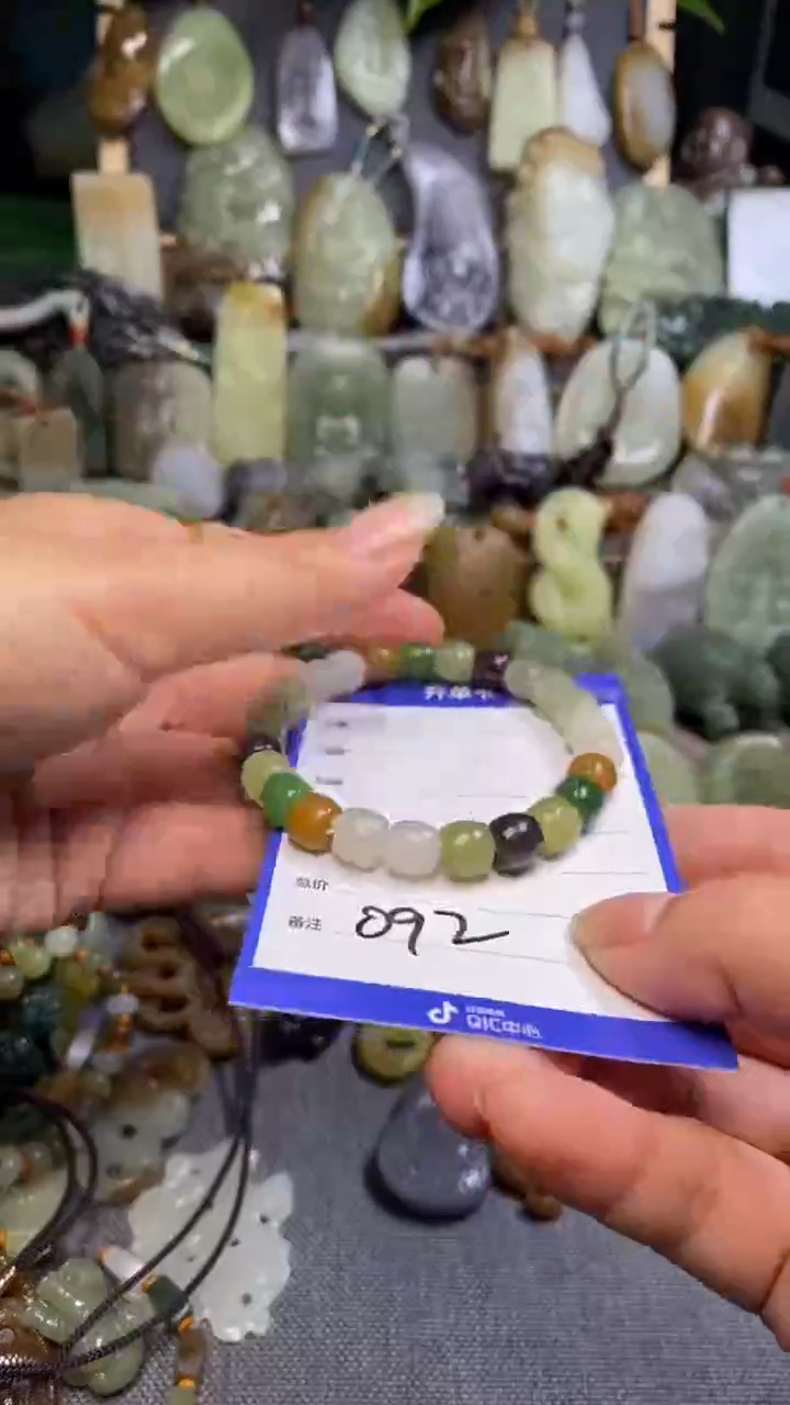 【闪购商品】和田玉（糖玉）颈饰未镶嵌  