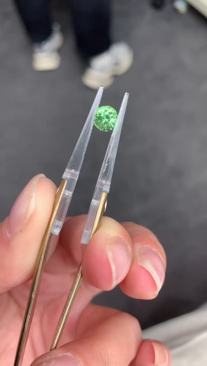 【闪购商品】石榴石裸石未镶嵌1.1ct翠榴石