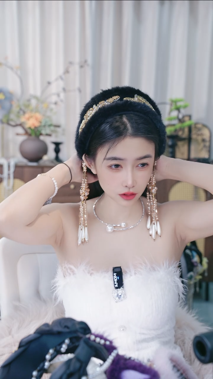 合金布艺轻奢高定毛毛款