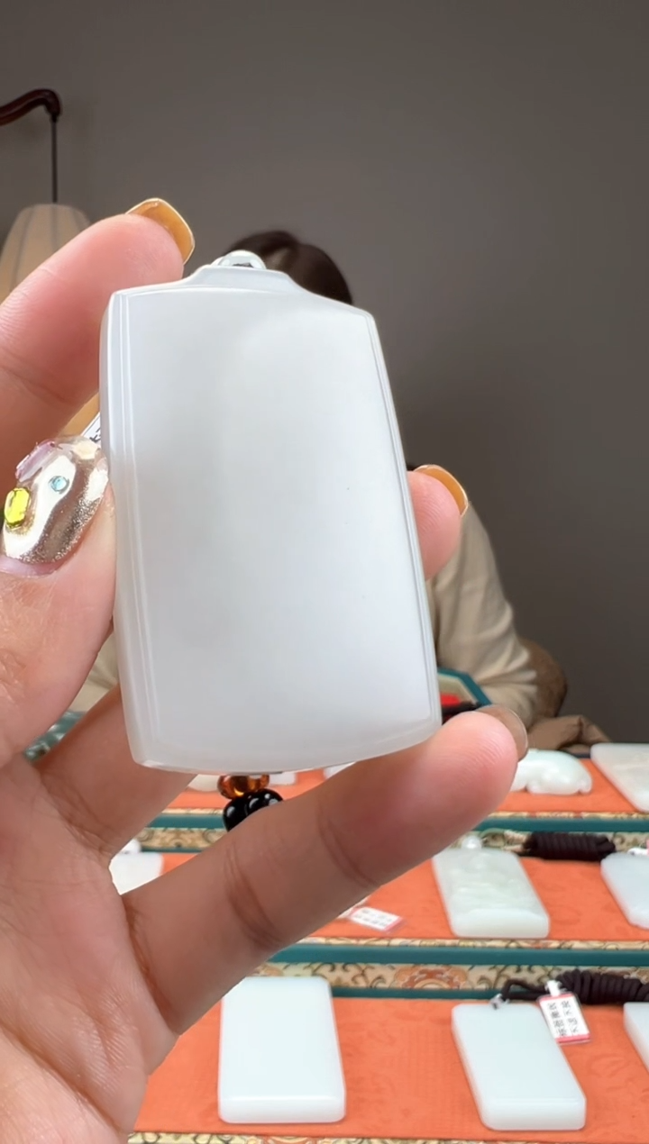 【闪购商品】和田玉颈饰未镶嵌1