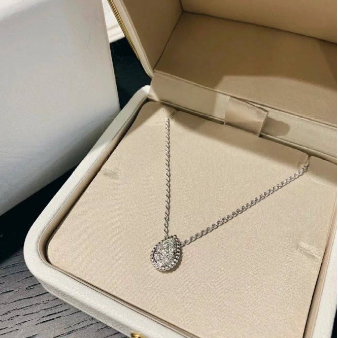 未使用 Boucheron/宝诗龙 小花6欢 水滴 18K白金 满钻 项链 XS