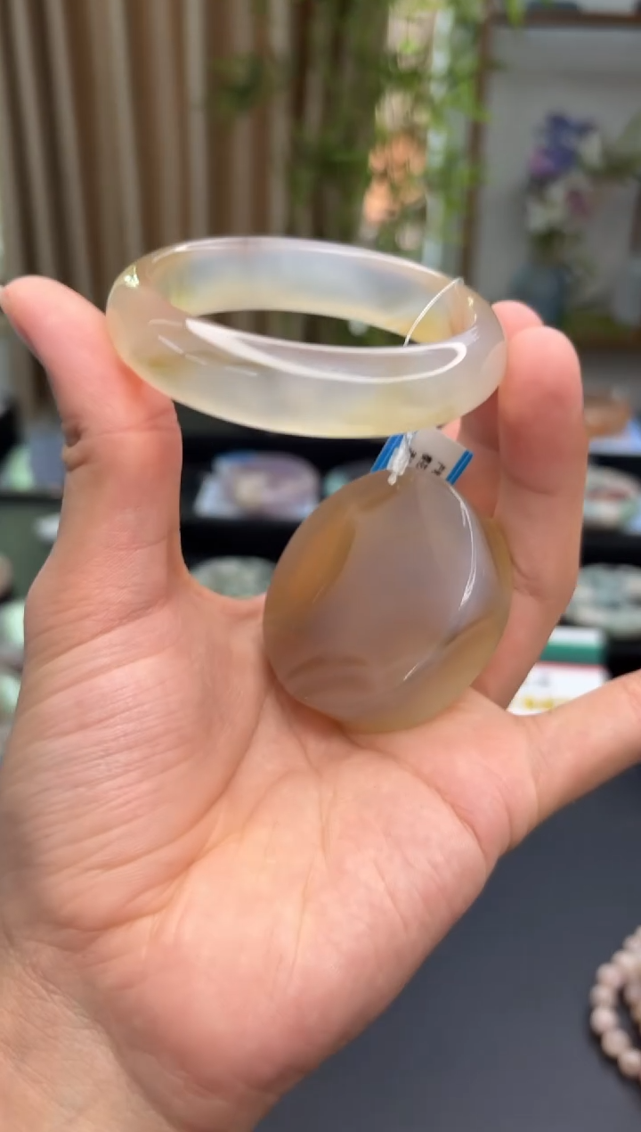 【闪购商品】石英质玉手镯未镶嵌C869(54圈赠送镯心)